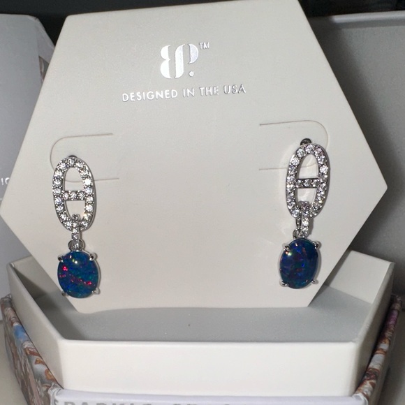 Bomb Party - October 2024 - Emerald Fire Opal - She’s Giving High End - Picture 1 of 3